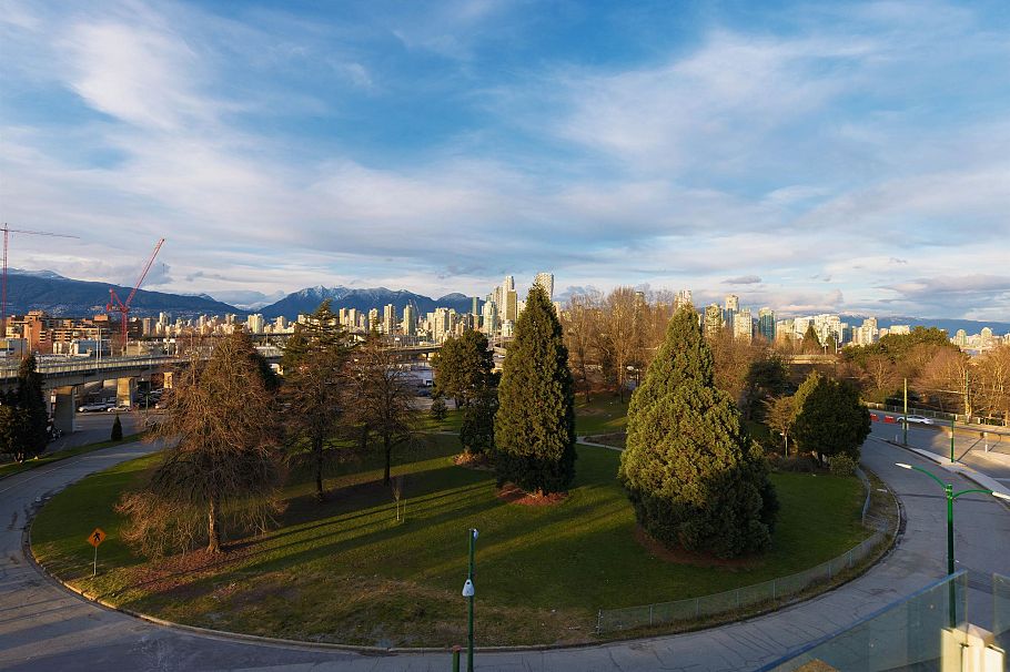 406 1529 W 6th Avenue Vancouver, BC - 31