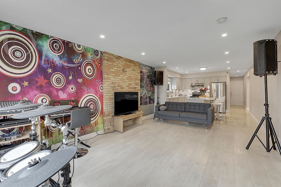 2624 Kitchener Street Vancouver, BC - 21