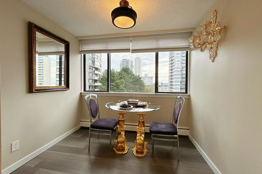 606 1740 Comox Street Vancouver, BC - 4