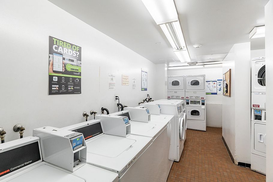 301 5932 Patterson Avenue Burnaby, BC - 27