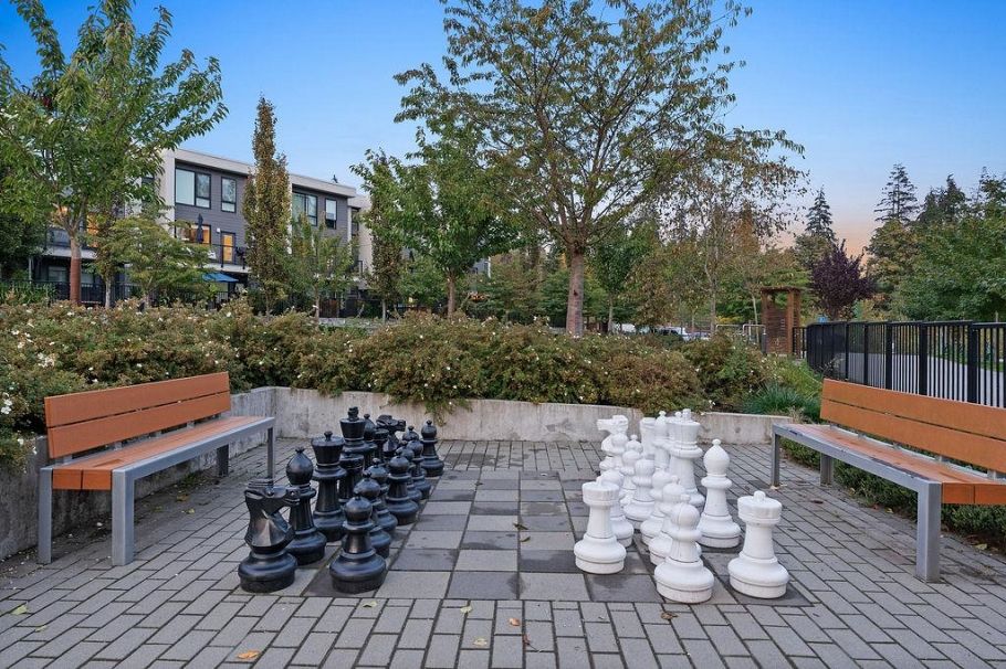 40 3596 Salal Drive North Vancouver, BC - 33