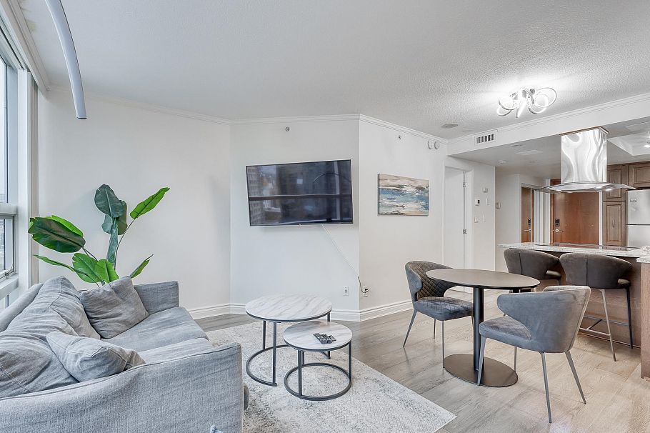 1705 1050 Burrard Street Vancouver, BC - 10