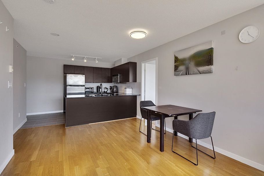 806 4178 Dawson Street Burnaby, BC - 11