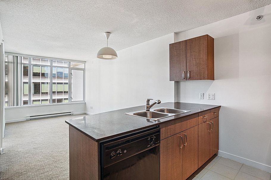 2006 610 Granville Street Vancouver, BC - 21