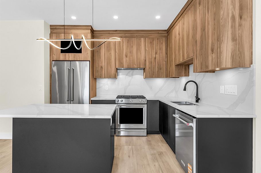 1 5221 Clarendon Street Vancouver, BC - 4