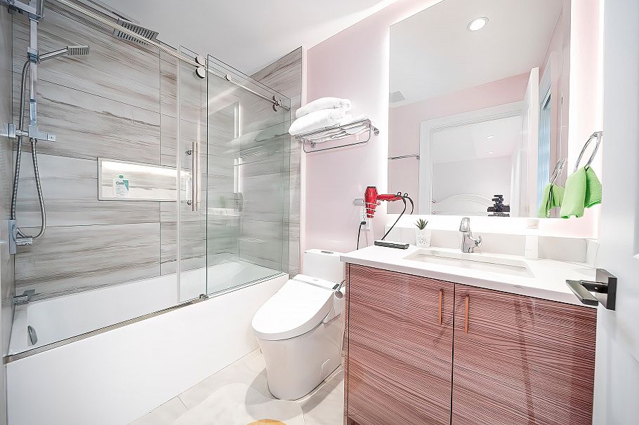 4085 W 41st Avenue Vancouver, BC - 24