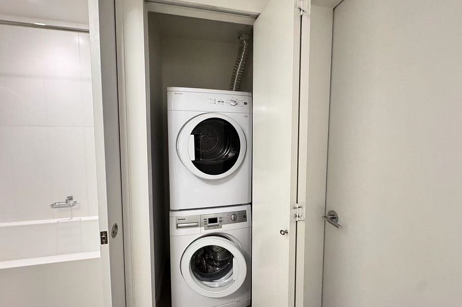 303 379 E BROADWAY STREET, Vancouver BC V5T 1W6 Vancouver, BC - 4