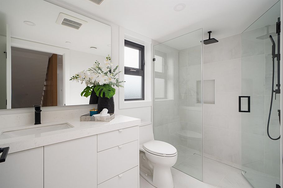 2 2474 E 21st Avenue Vancouver, BC - 26