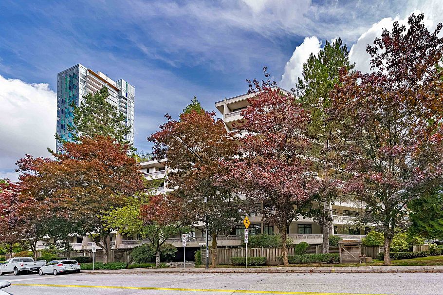 301 5932 Patterson Avenue Burnaby, BC - 1