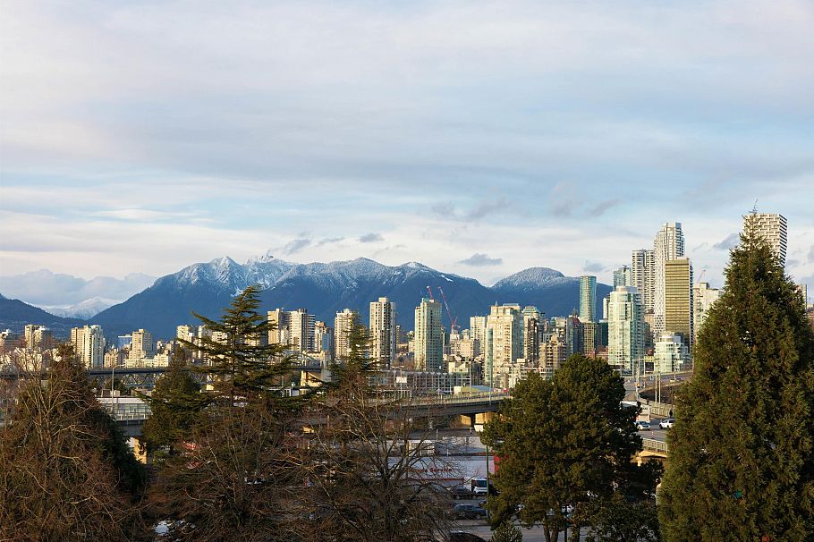 406 1529 W 6th Avenue Vancouver, BC - 32