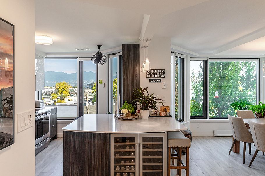 410 2201 Pine Street Vancouver, BC - 9