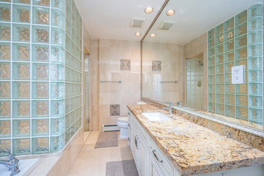 2088 Allison Road Vancouver, BC - 21