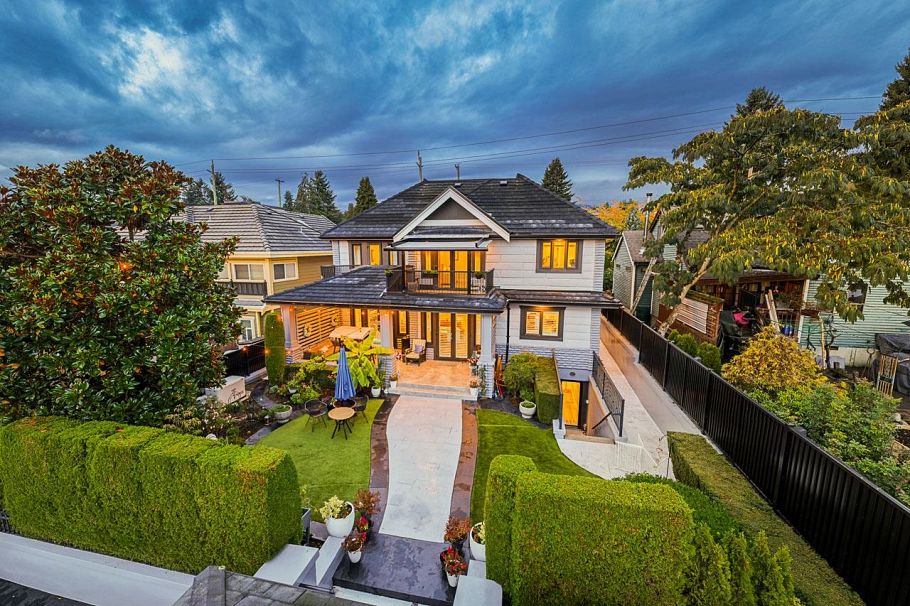 559 E 4th Street North Vancouver, BC - 29