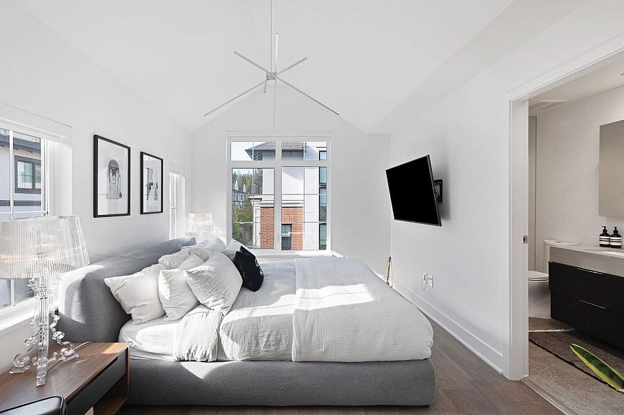 134 2070 Curling Road North Vancouver, BC - 29