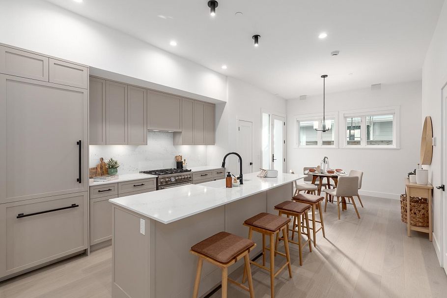 1061 Semlin Drive Vancouver, BC - 4