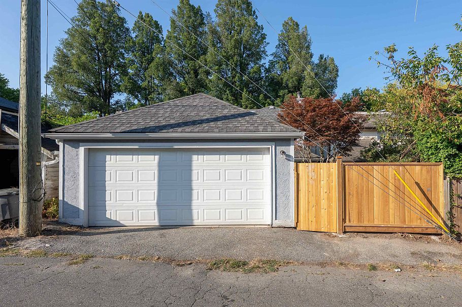 3330 W 21st Avenue Vancouver, BC - 27