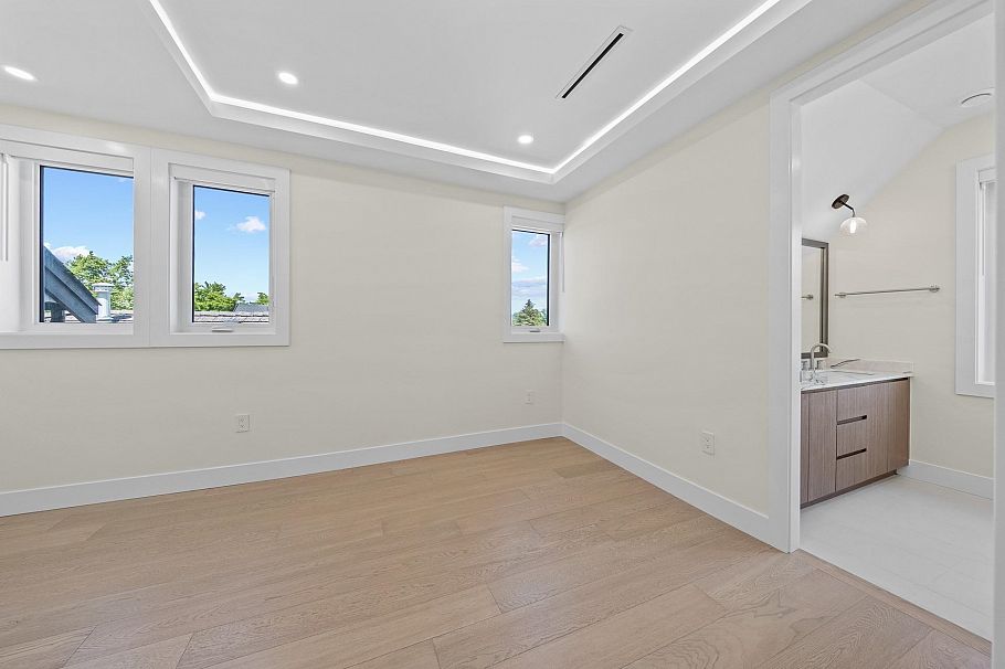 2 4650 Gothard Street Vancouver, BC - 22