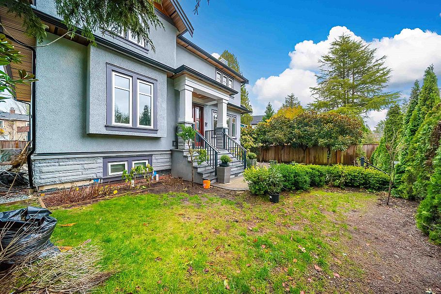 4085 W 41st Avenue Vancouver, BC - 38