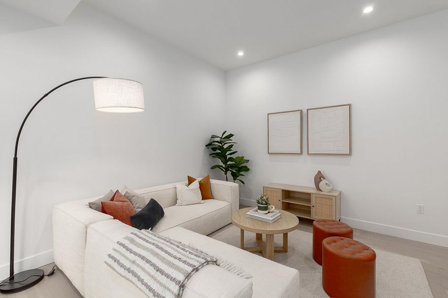 1061 Semlin Drive Vancouver, BC - 8