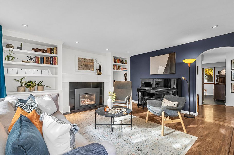 1327 E 29th Avenue Vancouver, BC - 1