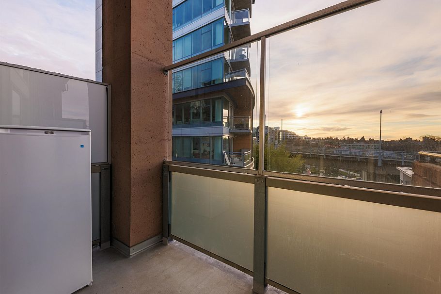 406 1529 W 6th Avenue Vancouver, BC - 23