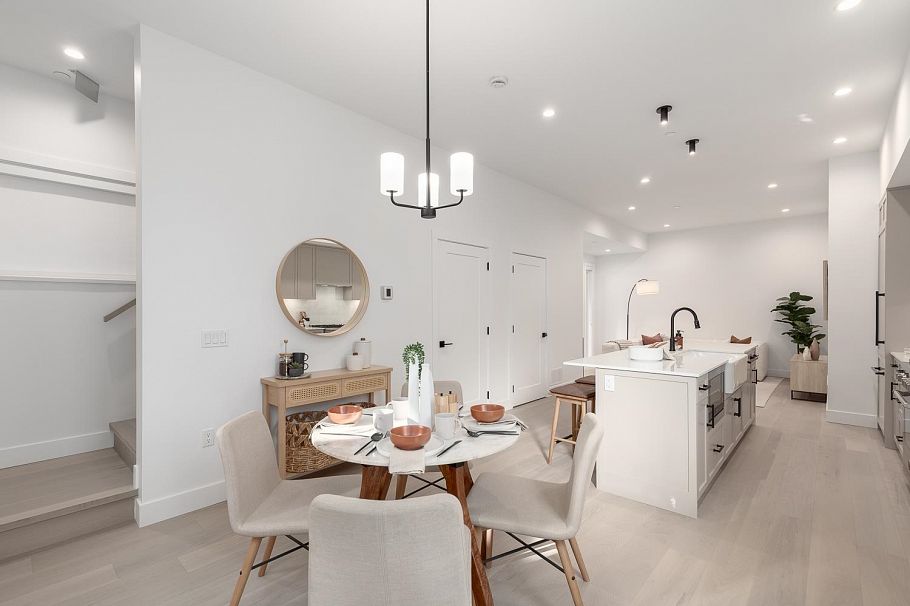 1061 Semlin Drive Vancouver, BC - 9