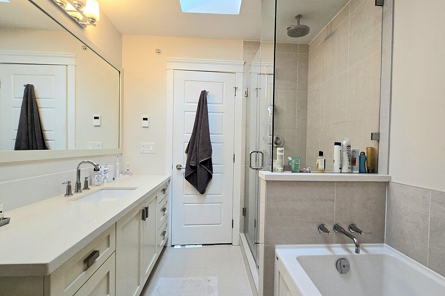 5467 Dunbar Street Vancouver, BC - 12