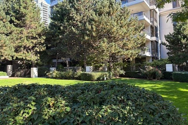 707 2088 Madison Avenue Burnaby, BC - 1