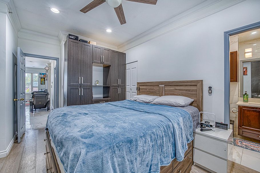 426 E 18th Avenue Vancouver, BC - 18