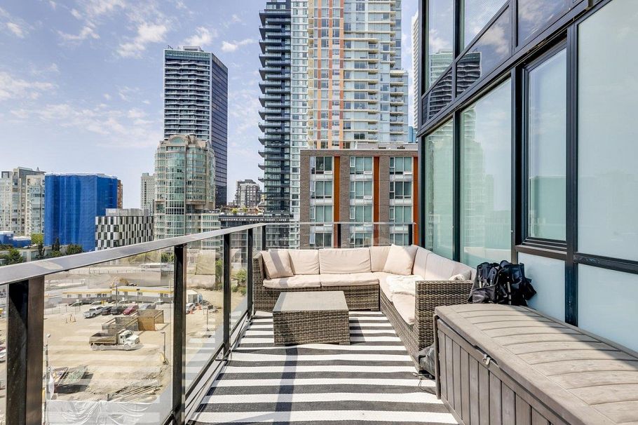 912 1325 Rolston Street Vancouver, BC - 2