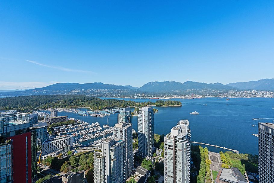 2704 1189 Melville Street Vancouver, BC - 26