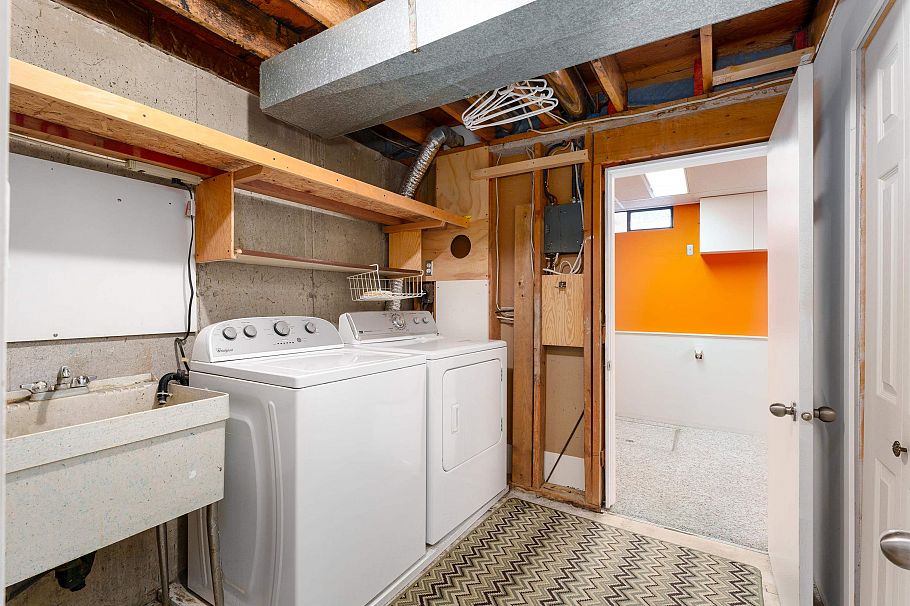 5 3554 E 49th Avenue Vancouver, BC - 27