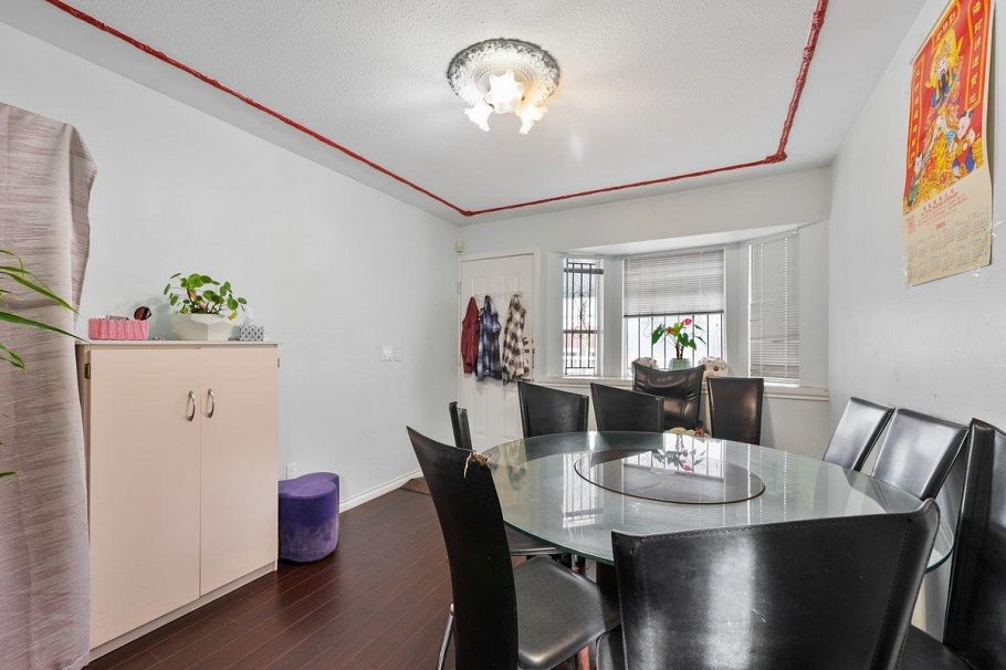 2663 E 41st Avenue Vancouver, BC - 6