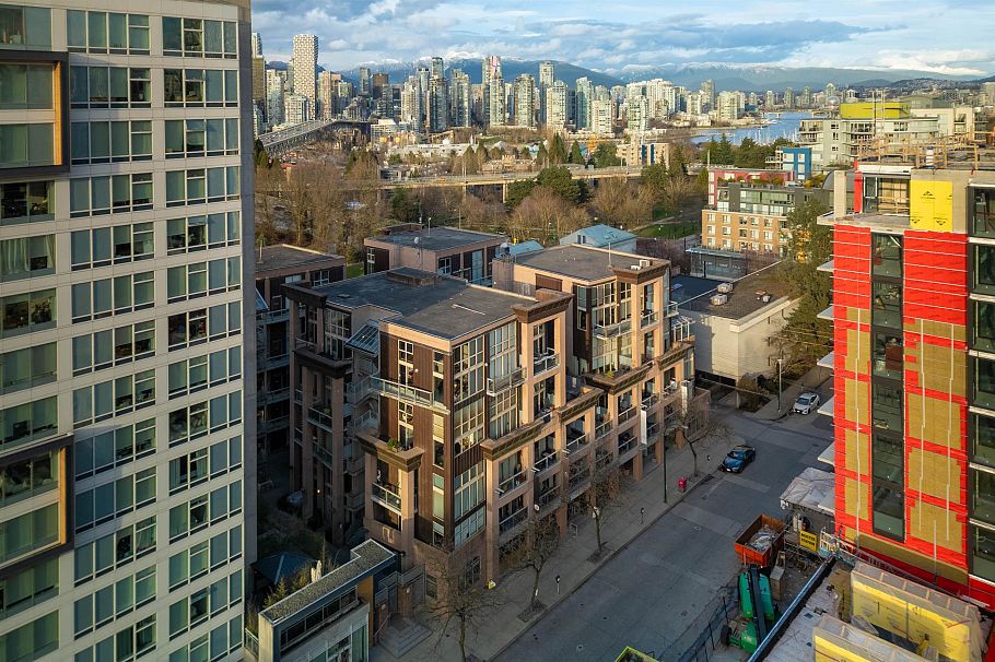 406 1529 W 6th Avenue Vancouver, BC - 35