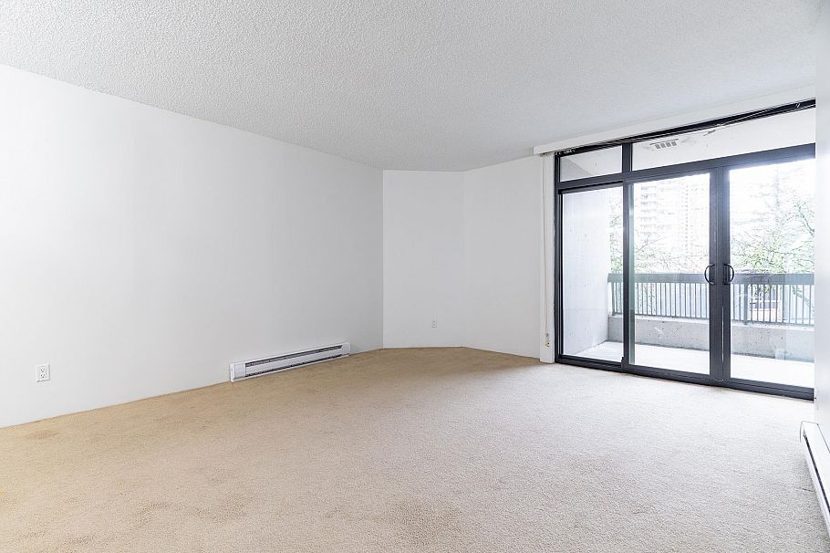 301 5932 Patterson Avenue Burnaby, BC - 9