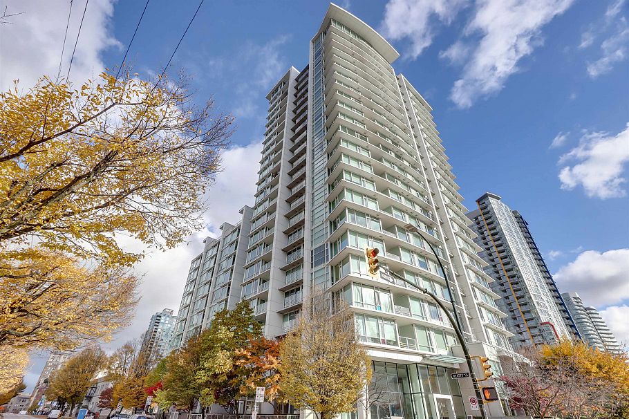 1115 161 W Georgia Street Vancouver, BC - 1