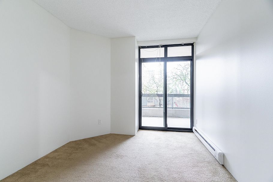 301 5932 Patterson Avenue Burnaby, BC - 21