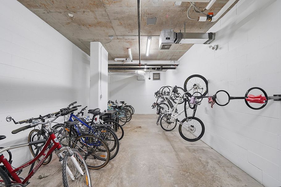 408 135 W 2nd Street North Vancouver, BC - 31