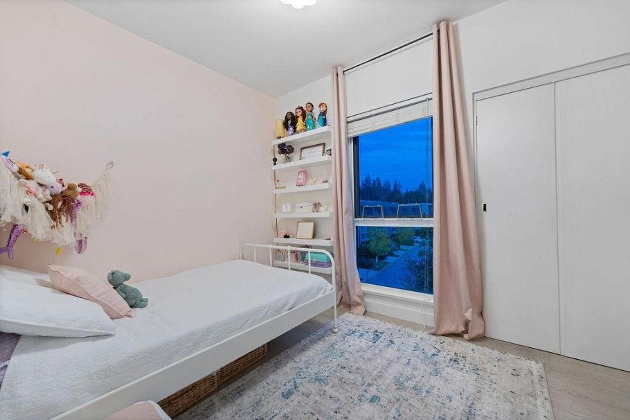 40 3596 Salal Drive North Vancouver, BC - 23