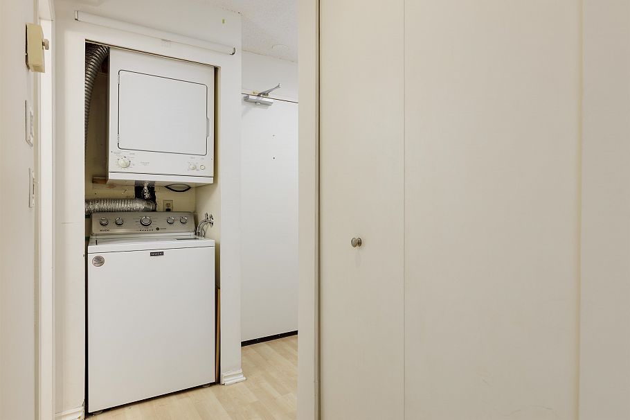 220 1500 Pendrell Street Vancouver, BC - 12