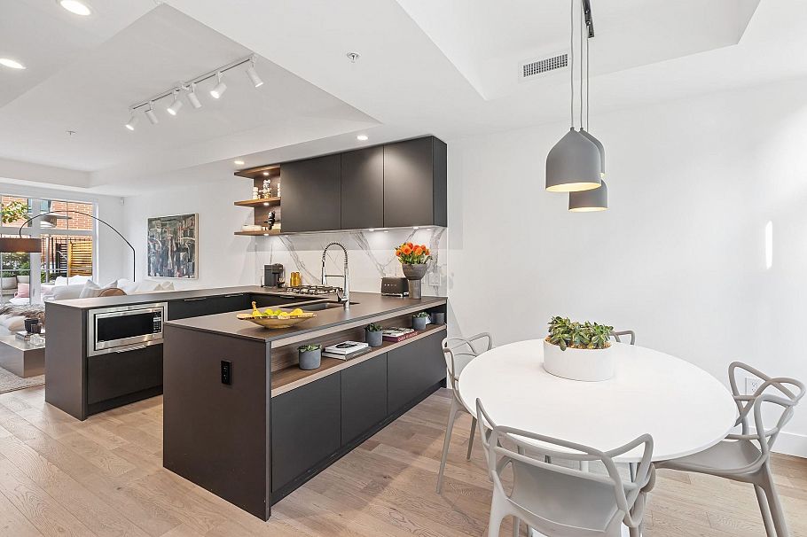 134 2070 Curling Road North Vancouver, BC - 12