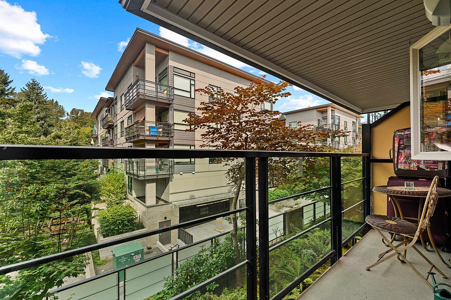 45 728 W 14th Street North Vancouver, BC - 21