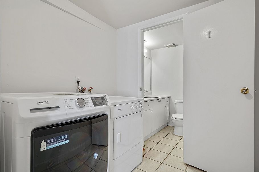 2336 45 Avenue Vancouver, BC - 30