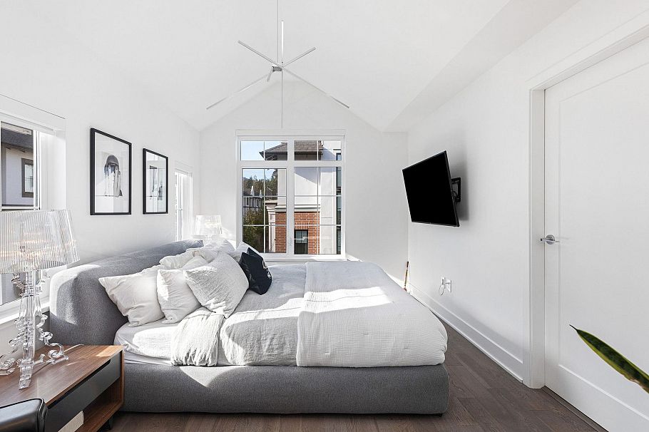 134 2070 Curling Road North Vancouver, BC - 26