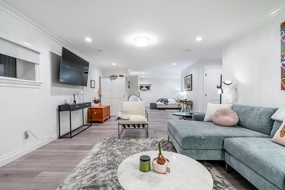 559 E 4th Street North Vancouver, BC - 20