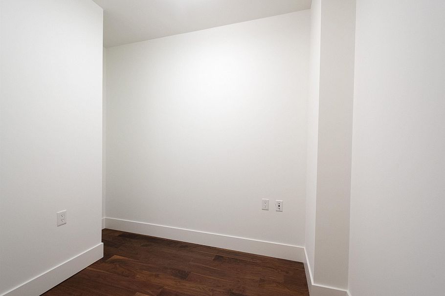 703 111 E 13th Street North Vancouver, BC - 23