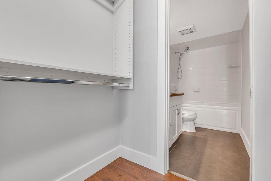 2224 Eton Street Vancouver, BC - 12