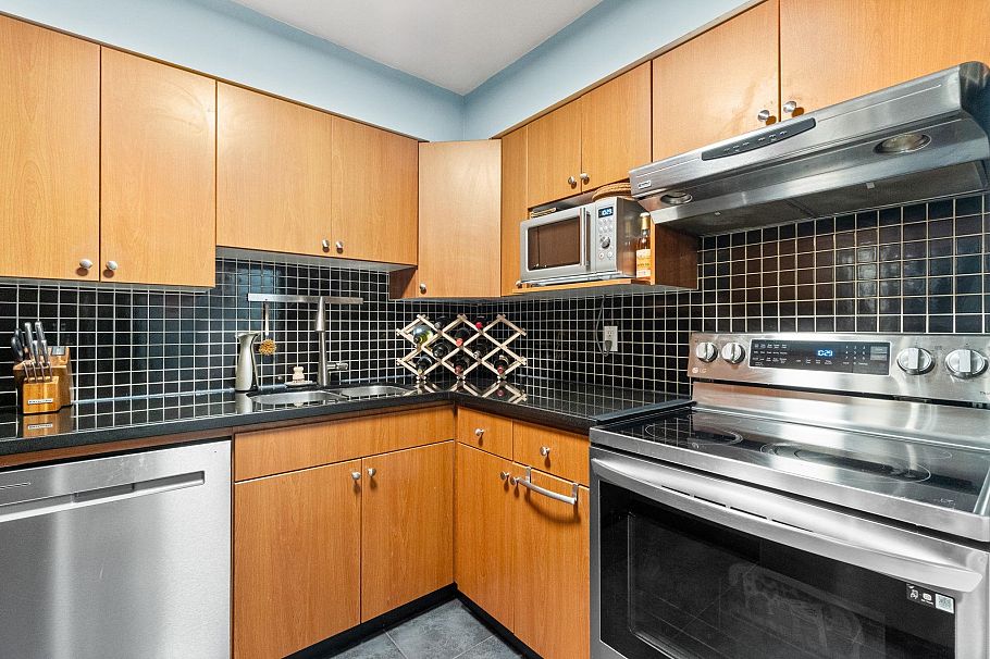 102 1689 E 4th Avenue Vancouver, BC - 10