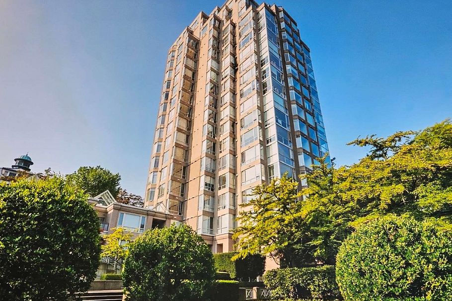 401 2668 Ash Street Vancouver, BC - 1