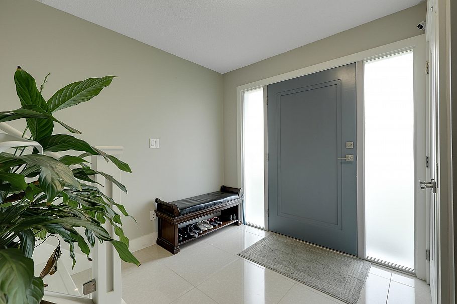 2624 Kitchener Street Vancouver, BC - 3